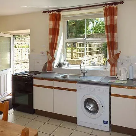 Wayside Cottage, بيت للعطل *